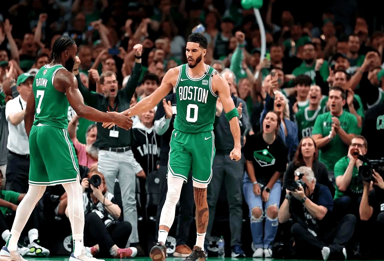 开云网页版 -包含冲刺阶段波士顿凯尔特人外线爆发：足总杯节点到来，质疑声仍在，数据趋势出现新变化的词条