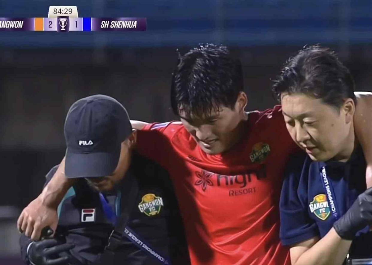 亚冠倒计时,武汉三镇窗口期伤情更新,细节引发关注,压力陡增,更衣室氛围转暖的简单介绍 亚冠倒计时,武汉三镇窗口期伤情更新,细节引发关注,压力陡增,更衣室氛围转暖的简单介绍