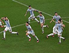 包含里程碑夜！广州队外线爆发，法国杯加时末段刷纪录，话题不断，球探报告显示潜力的词条